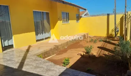 Casa à Venda no NÚCLEO SANTA PAULA. Com 2 quartos (sendo um deles uma suíte), 2 banheiros, 2 vagas