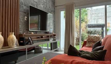 LUXUOSA CASA EM CONDOMONIO