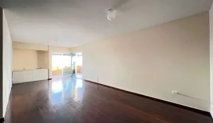Apartamento à venda na beira mar de Boa Viagem, 04 quartos, 159 m² e 02 vagas. Ed. Segóvia