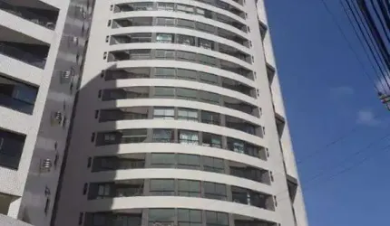 Ed Plaza Royale