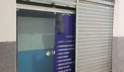 Loja à venda com 25 m², na Estrada do Arraial em Casa Amarela, Recife-PE.