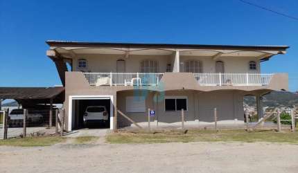 Imóvel Residencial e Comercial Localizado no Loteamento Village, em Garopaba!