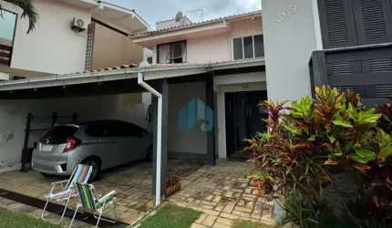 Bela Casa Localizada no Loteamento Panorâmico, no Centro de Garopaba!