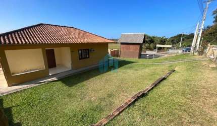 Casa a 2 km da Praia da Gamboa, Bairro Ribeirão, em Paulo Lopes.