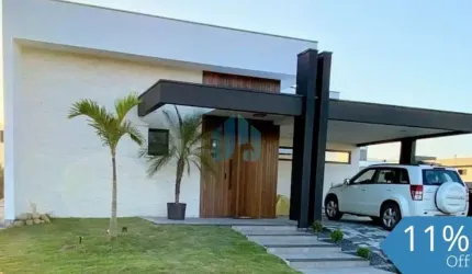 Linda Casa de Alto Padrão Localizada no Condomínio Garopaba Internacional!