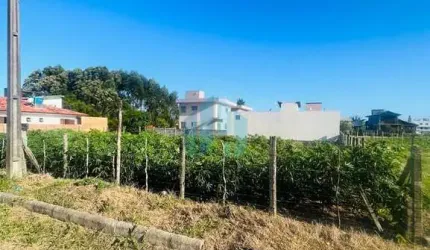 Ótimo Terreno Localizado no Bairro Areias de Palhocinha, em Garopaba, a 4 km da Praia Central!