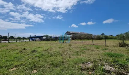 Ótimo Terreno Localizado no Bairro Encantada, em Garopaba, a 50 m da SC 434!