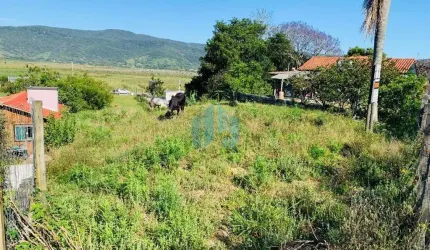 Amplo Terreno Localizado no Bairro Areias de Palhocinha, ao Lado do Centro de Garopaba!