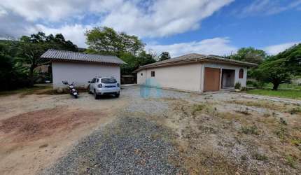 Sítio com 1 Hectare de Terreno, Localizado em Imaruí.