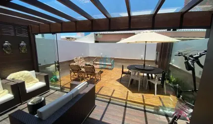 Linda Casa Localizada no Bairro Ferraz, em Garopaba!