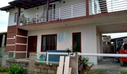 Dois Apartamentos em Alvenaria Localizados no Bairro Ambrósio, em Garopaba.