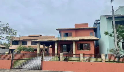 Locação Temporada! Casa a 235 m da Praia, Loteamento Morrinhos, em Garopaba! (Indisponível para Dezembro/Janeiro)