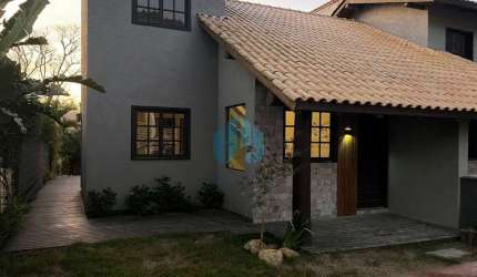 Bela Casa Localizada no Loteamento Panorâmico, Centro | Garopaba - SC