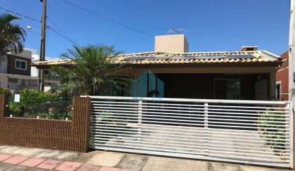 Bela Casa a Aprox. 3 km da Praia Central, Ambrósio | Garopaba - SC