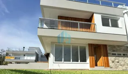 Bela Casa a 100 m do Mar, ao Lado do Centro da Cidade, Ferraz | Garopaba - SC