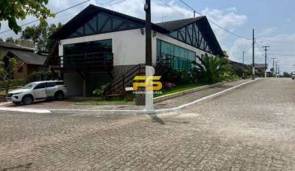 LINDA CASA A VENDA CONDOMINIO YES BANANA