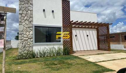 Casa em condomínio fechado 138m² 3 suítes em Bananeiras, a venda por R$490.000,00.