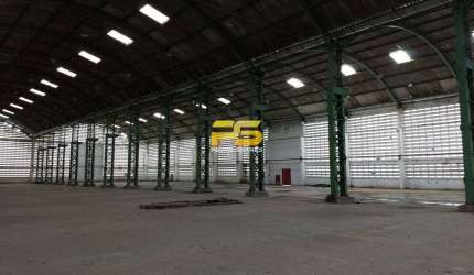 GALPÃO COM TERRENO MEDINDO 40 MIL MTS² NO BAIRRO DAS INDUSTRIAS POR 14.800.000,00 MILHÕES