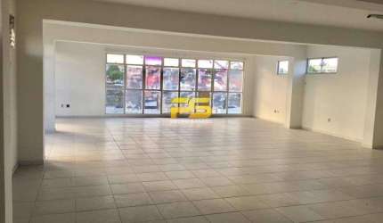 Sala comercial vitrine 99m², para locação por R$7.500,00.