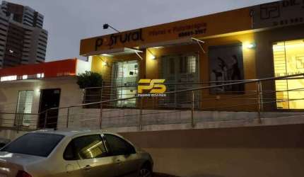 Sala comercial 30m², para locação por R$1.700,00.