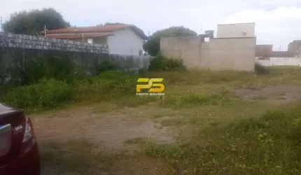 Terreno á venda em Luceana