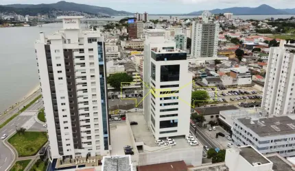 Sala Comercial em Florianópolis: Vista para Ilha e Beira Mar Norte! Seu Novo Endereço de Sucesso em Florianópolis