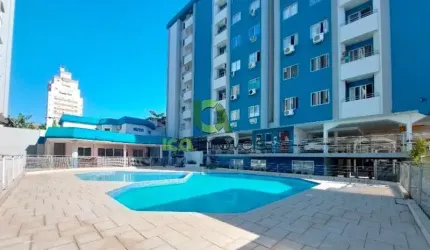 Apartamento à venda em São José-SC, Barreiros: Imóvel com vista livre, sacada e 3 ar condicionado. Venha conferir!