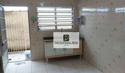 Casa com 2 dormitórios para alugar, 50 m² por R$ 1.100/mês - Vila Cláudia - Diadema/SP