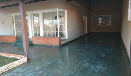 MARIAH IMÓVEIS VENDE Casa na Quadra 22 do Setor Leste do Gama/DF!!