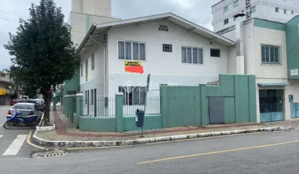 Casa com 12 quartos à venda na Espanha, 105, Nações, Balneário Camboriú, 328 m2 por R$ 2.980.000