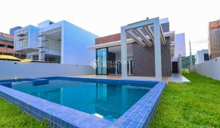 Casa em condomínio fechado com 3 quartos à venda na IVO JOSE RABELO, 610, Santa Regina, Camboriú, 252 m2 por R$ 3.590.000