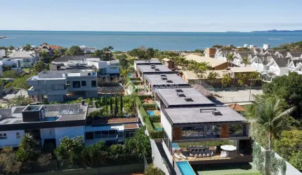 Casa em condomínio fechado com 4 quartos à venda na Rua Hercelina M. Vieira, 293, Praia do Estaleiro, Balneário Camboriú, 299 m2 por R$ 5.980.000