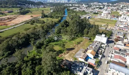 Terreno à venda na Rua Virgílio Rodrigues Pereira, 1, Centro, Camboriú, 11800 m2 por R$ 6.000.000