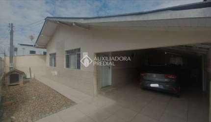Casa com 3 quartos à venda na Rua José Francisco Mateus, 171, Cordeiros, Itajaí, 80 m2 por R$ 500.000