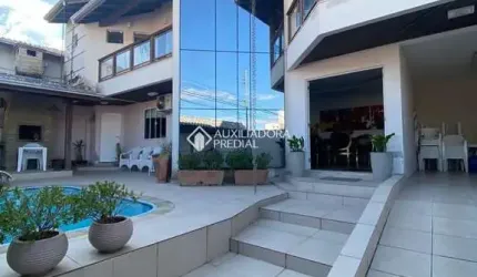Casa com 4 quartos à venda na Rua Venezuela, 765, Nações, Balneário Camboriú, 259 m2 por R$ 1.990.000