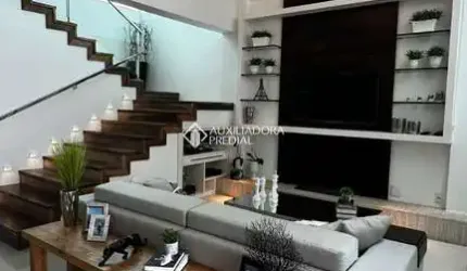 Casa com 3 quartos à venda na Rua Cecília Meirelles, 207, Praia dos Amores, Balneário Camboriú, 203 m2 por R$ 3.500.000