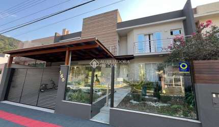 Casa com 4 quartos à venda na Rua Alexandre Alexius Reiser, 160, Ressacada, Itajaí, 280 m2 por R$ 2.650.000