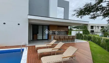 Casa em condomínio fechado com 4 quartos à venda na Rua Coronel Benjamin Vieira, 635, Centro, Camboriú, 380 m2 por R$ 5.700.000
