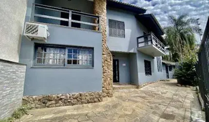 Sobrado com 3 dormitórios à venda, 250 m² por R$ 750.000,00 - Dom Feliciano - Gravataí/RS