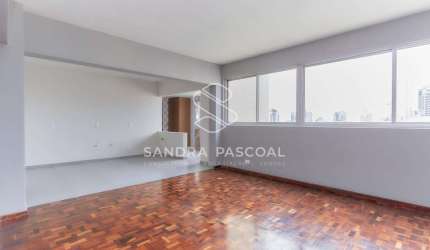 Amplo Apartamento no Centro de Curitiba, 4 quartos, 188m²