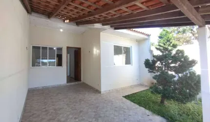 Casa com 2 quartos em condomínio fechado, para locação no bairro Itália