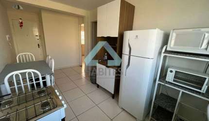 APARTAMENTO MOBILIADO COM SACADA, OTIMA LOCALIZACAO!