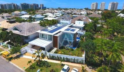 Casa Duplex - 906 m² - 5 quartos - Condomínio Santa Mônica Jardins - Barra da Tijuca