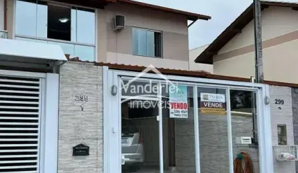 Sobrado com 02 quartos, sendo 01 suíte no bairro Aririu em Palhoça - SC