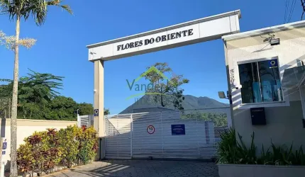 Apartamento com 02 quartos no Residencial Flores do Oriente bairro Aririú em Palhoça - SC