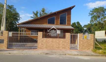 Casa de 100m² com 03 quartos, sendo 01 suíte no bairro Bela Vista em Palhoça - SC