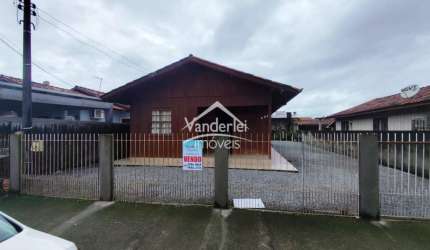Casa Mista  com 02 quartos,  no bairro Barra do Aririu em Palhoça - SC