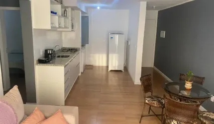 Alugo Apartamento Mobiliado 02 Quartos, Sacada com Churrasqueira - Bairro Centro