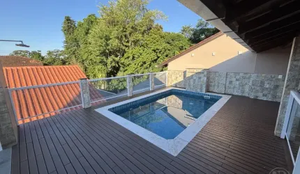 Vendo Casa com Piscina, 04 Quartos - Bairro Velha
