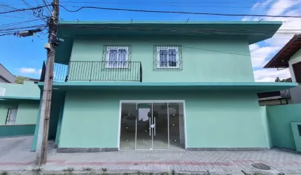 Alugo Sala Comercial com 42m², Bairro Garcia